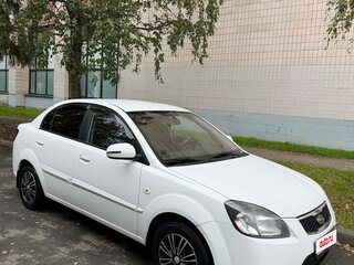 2011 Kia Rio II Рестайлинг, белый, 450000 рублей, вид 2