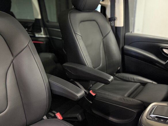 2026 Mercedes-Benz V-Класс Long 300 d длинный III (W447) Рестайлинг 2, чёрный, 17000000 рублей - вид 21