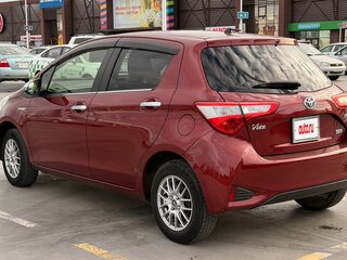 2017 Toyota Vitz III (XP130) Рестайлинг, пурпурный, 1000000 рублей, вид 5