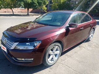 2013 Volkswagen Passat (North America and China) I, красный, 1230000 рублей, вид 1
