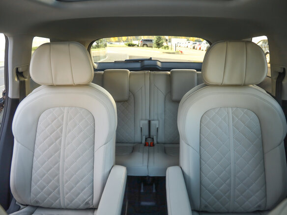 2023 Audi Q6 50 TFSI, чёрный, 6299777 рублей - вид 33