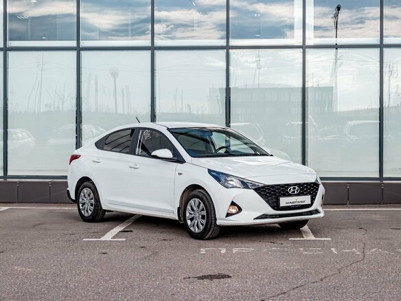 2020 Hyundai Solaris II Рестайлинг, белый - вид 4