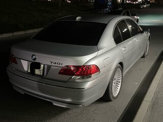 2008 BMW 7 серии 740i IV (E65/E66) Рестайлинг, серебристый, 2550000 рублей, вид 2