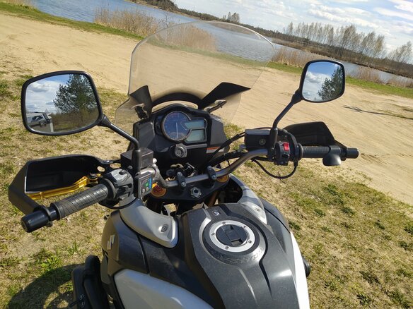 2015 Suzuki V-Strom 1000, белый, 600000 рублей - вид 7