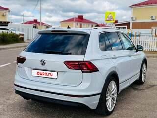 2019 Volkswagen Tiguan II, белый, 2100000 рублей, вид 4