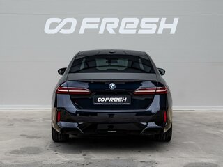 2023 BMW 5 серии 520d VIII (G60/G61/G68), чёрный, 6750000 рублей, вид 4
