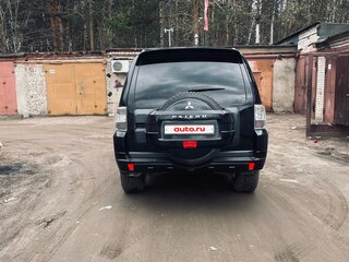 2013 Mitsubishi Pajero IV Рестайлинг 1, чёрный, 1590000 рублей, вид 5