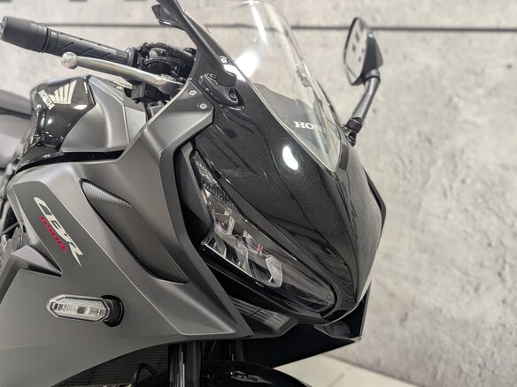 2023 Honda CBR 650R, чёрный, 995000 рублей - вид 2