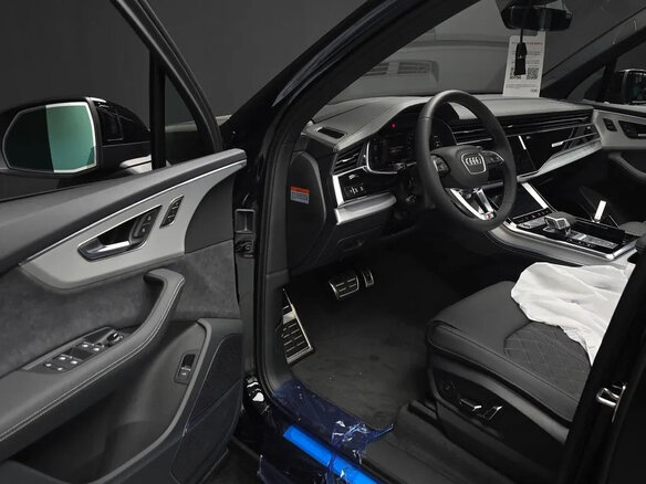 2026 Audi Q7 50 TDI II (4M) Рестайлинг 2, чёрный, 11876000 рублей - вид 4