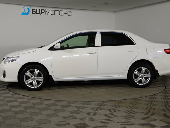 2010 Toyota Corolla X (E140, E150), белый - вид 7