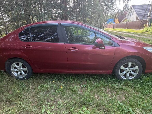 2013 Peugeot 408 I, красный - вид 3