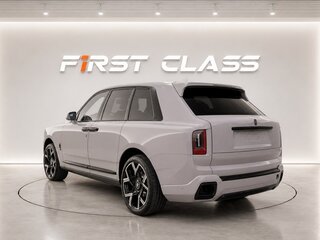 2026 Rolls-Royce Cullinan Black Badge I Рестайлинг (Series II), серый, 68500000 рублей, вид 4