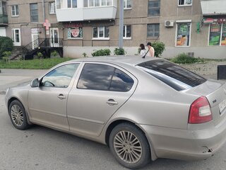 2011 Skoda Octavia II (A5) Рестайлинг, серый, 650000 рублей, вид 4