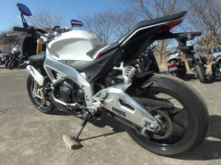 2015 Aprilia Tuono V4, белый, 1000000 рублей, вид 5