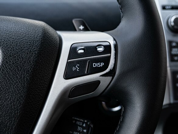 2011 Toyota Verso I, серебристый - вид 18