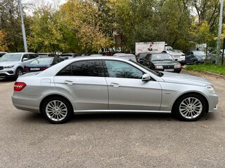 2009 Mercedes-Benz E-Класс 250 5G-Tronic IV (W212, S212, C207), серебристый, 1100000 рублей, вид 4