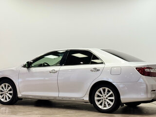 2012 Toyota Camry VII (XV50), серебристый, 1345000 рублей, вид 3