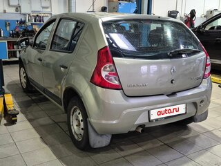 2011 Renault Sandero I, бежевый, 475000 рублей, вид 3