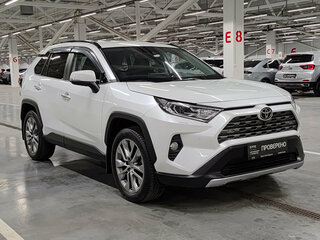 2022 Toyota RAV4 V (XA50), белый, 3340000 рублей, вид 3