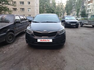 2015 Kia Rio III Рестайлинг, чёрный, 900000 рублей, вид 1