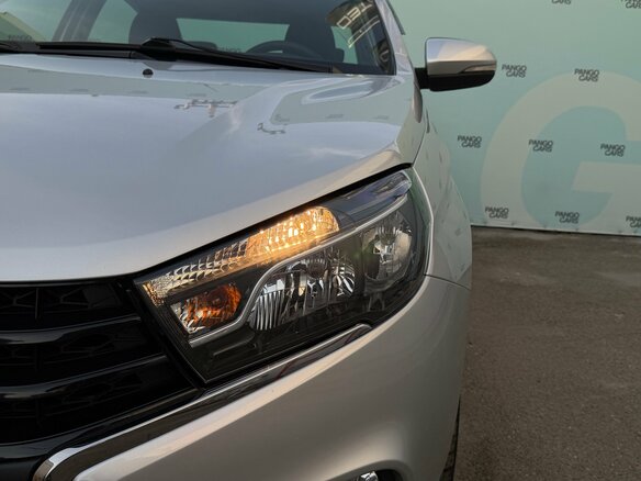 2017 Lada (ВАЗ) Vesta I, серебристый, 945000 рублей - вид 12