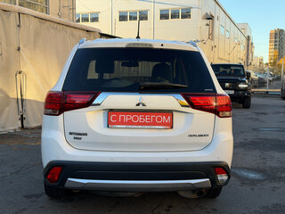 2015 Mitsubishi Outlander III Рестайлинг 2, белый, 1649000 рублей, вид 5