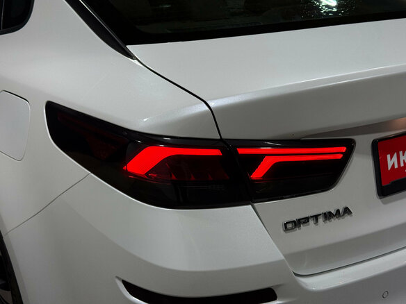 2018 Kia Optima IV Рестайлинг, белый, 1935000 рублей - вид 8