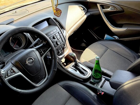 2011 Opel Astra J, белый, 550000 рублей - вид 5