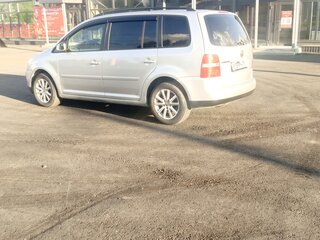 2005 Volkswagen Touran I, серый, 800000 рублей, вид 4