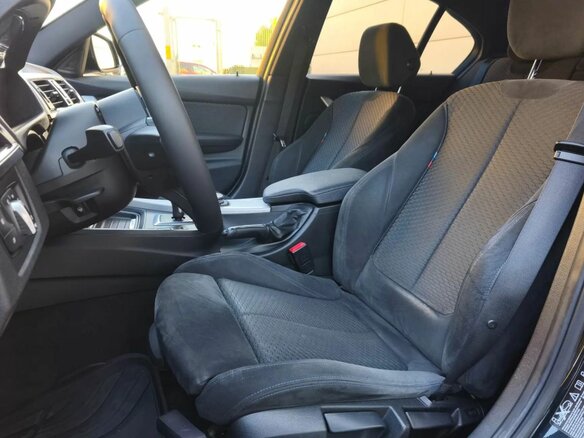 2014 BMW 3 серии 320i xDrive VI (F3x), чёрный, 1570000 рублей - вид 13