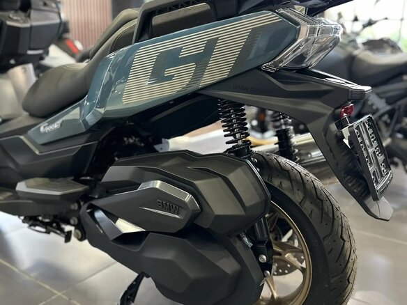 2026 BMW C 400 GT, синий, 1250000 рублей - вид 4