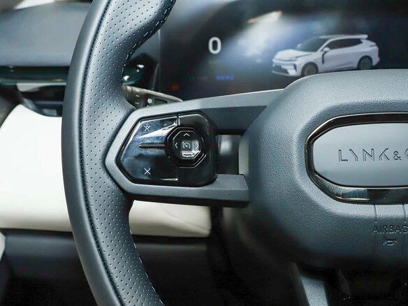 2026 Lynk & Co 08 EM-P 38.2 kWh I Рестайлинг, серебристый, 5960000 рублей - вид 20