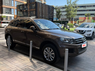 2014 Volkswagen Touareg II, коричневый, 2700000 рублей, вид 3