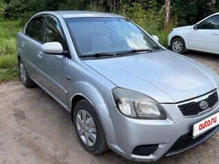 2009 Kia Rio II Рестайлинг, серебристый, 420000 рублей, вид 1
