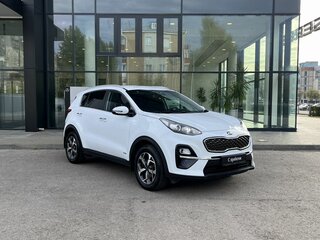 2019 Kia Sportage IV Рестайлинг, белый, 2190000 рублей, вид 3