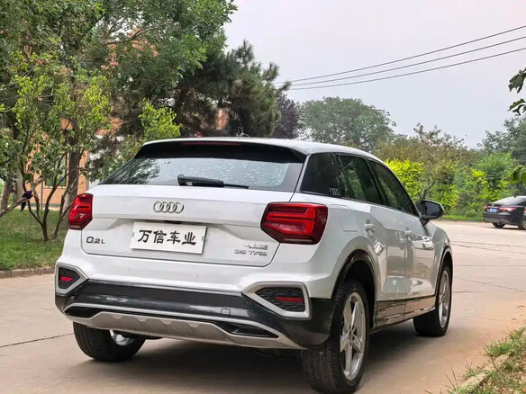2022 Audi Q2 35 TFSI I Рестайлинг, белый - вид 5