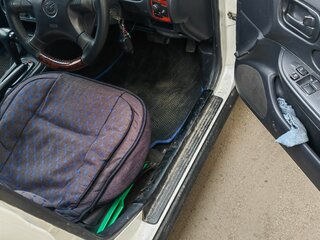 2000 Mazda Familia Y11, белый, 280000 рублей, вид 2