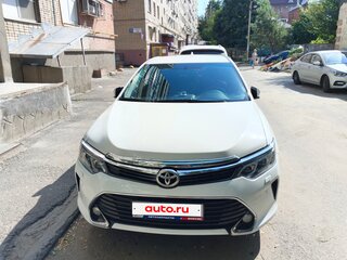 2016 Toyota Camry VII (XV50) Рестайлинг, белый, 1620000 рублей, вид 2