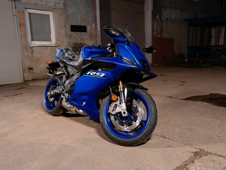 2026 Yamaha YZF-R9, синий, 1699000 рублей, вид 4