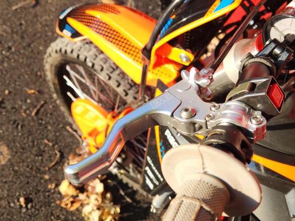 2024 Regulmoto Seven Medalist 150E, оранжевый, 99999 рублей - вид 4