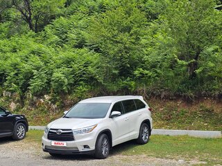 2015 Toyota Highlander III (XU50), белый, 2780000 рублей, вид 2