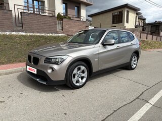 2010 BMW X1 20d I (E84), серебристый, 1950000 рублей, вид 1