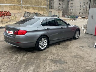 2011 BMW 5 серии 530d xDrive VI (F10/F11/F07), серый, 1350000 рублей, вид 1