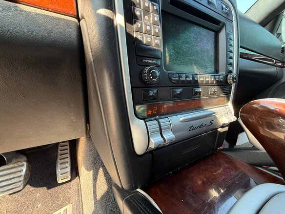 2006 Porsche Cayenne Turbo S I (955), чёрный, 921000 рублей - вид 13