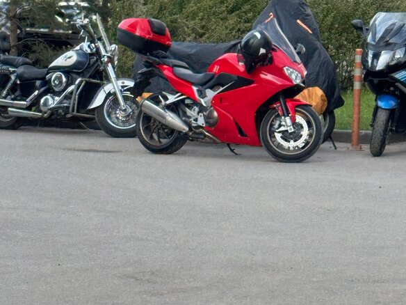 2014 Honda VFR 800, красный, 750000 рублей - вид 5