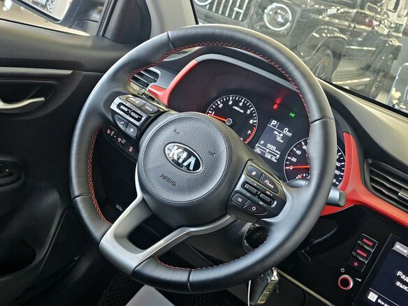 2021 Kia Rio IV Рестайлинг, серый, 1945000 рублей - вид 21