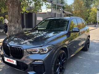 2019 BMW X5 30d IV (G05/G18), серебристый, 6100000 рублей, вид 4