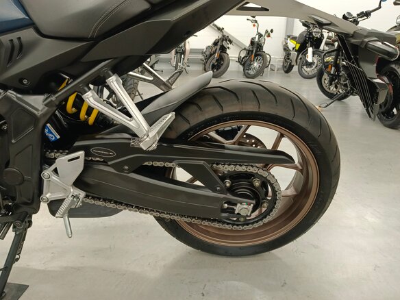 2021 Honda CB 650R, синий, 790000 рублей - вид 15