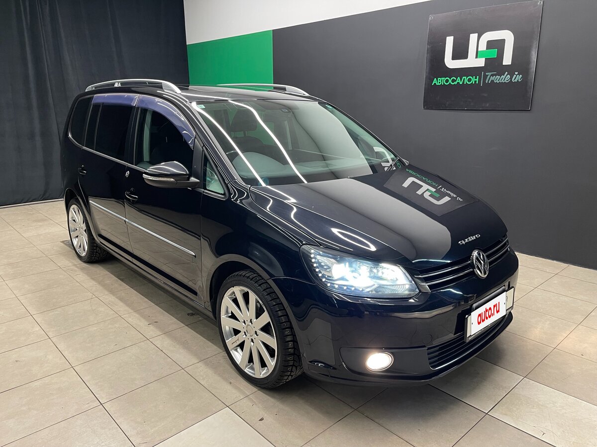 Открыть фотографии: Volkswagen Touran I Рестайлинг 2
