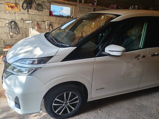 2019 Nissan Serena S-Hybrid V (C27) Рестайлинг, белый, 1830000 рублей, вид 2